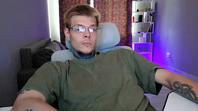 DENIS_HEREのウェブカメラショー