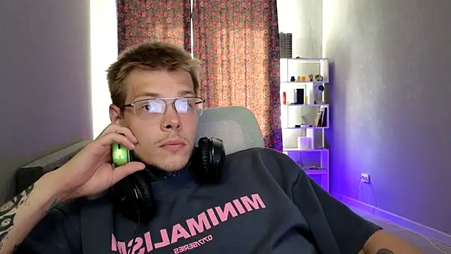 DENIS_HERE: вебкам-шоу