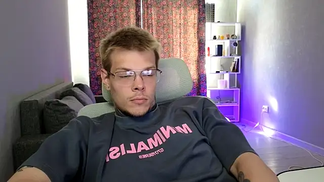 DENIS_HERE Шоу с уебкамера