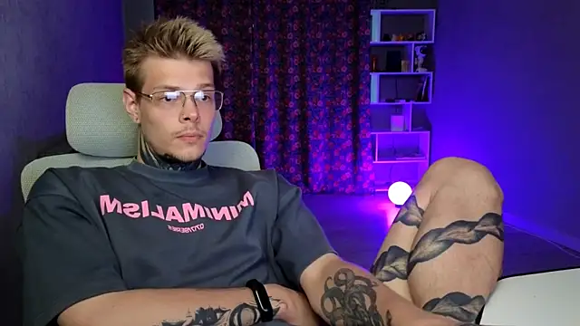 DENIS_HERE Webcam Show