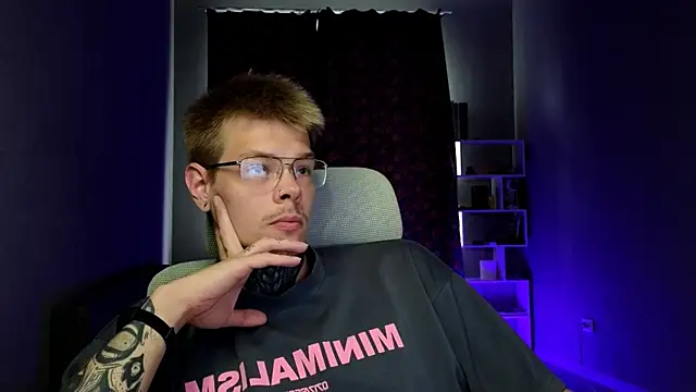DENIS_HERE: вебкам-шоу