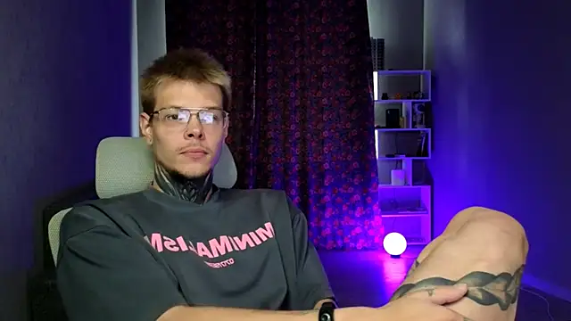 DENIS_HERE Webcam Show