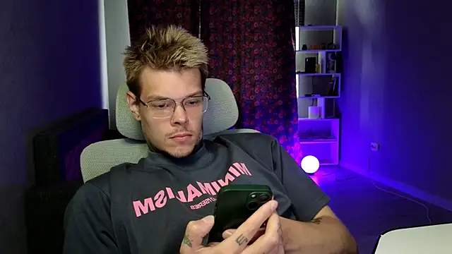DENIS_HERE Шоу с уебкамера