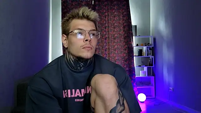 DENIS_HERE Шоу с уебкамера