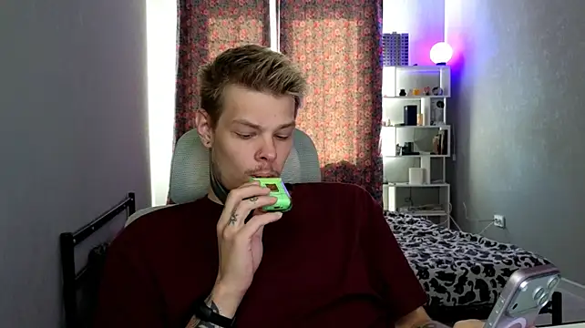 DENIS_HERE Webcam-Show