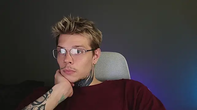 DENIS_HERE Шоу с уебкамера