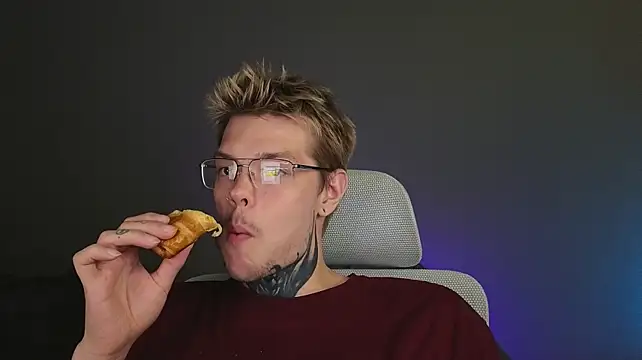DENIS_HERE Шоу с уебкамера