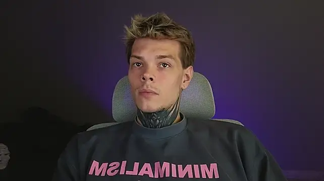 DENIS_HERE's Webcam Show