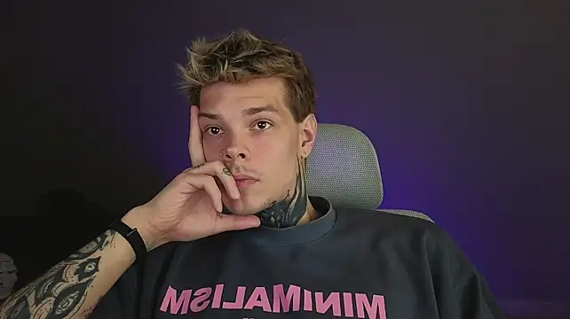 DENIS_HERE Show Webcam