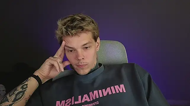 DENIS_HERE Шоу с уебкамера