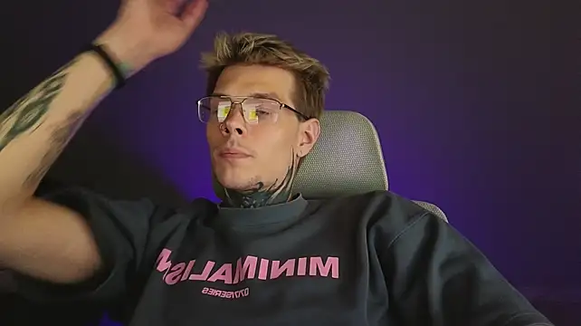 DENIS_HERE Webcamshow