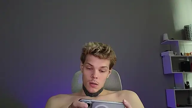 DENIS_HERE 网络视讯表演