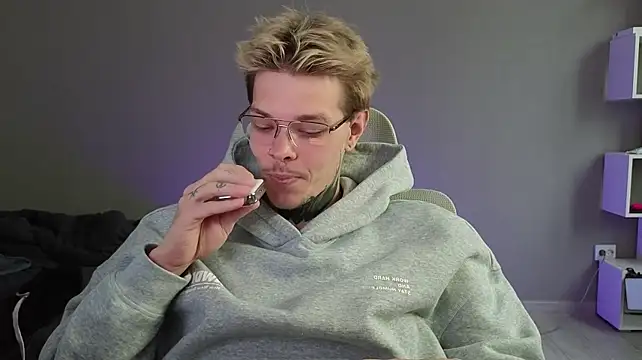 DENIS_HERE: вебкам-шоу