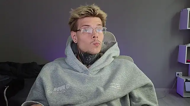 DENIS_HERE: вебкам-шоу