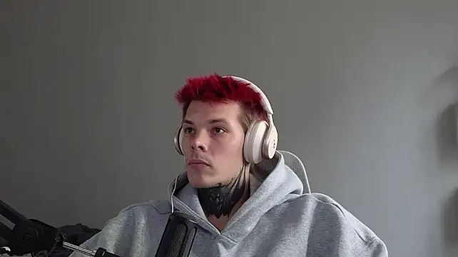 DENIS_HERE Шоу с уебкамера