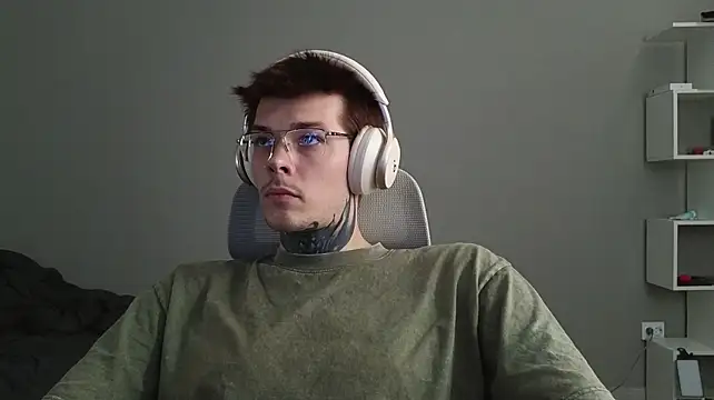 DENIS_HERE Шоу с уебкамера