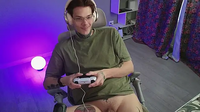 הופעת וובקאם של DENIS_HERE