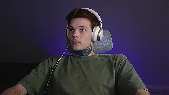 DENIS_HERE 网络视讯表演