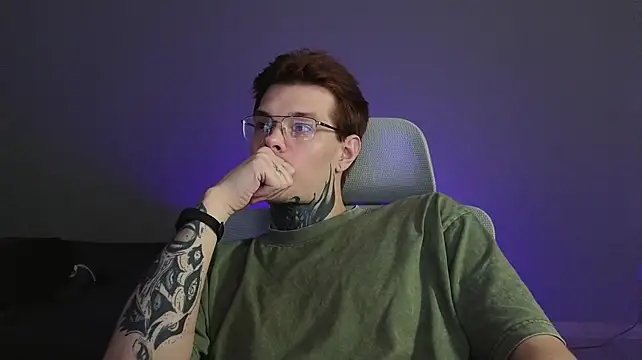 DENIS_HERE's Webcam Show