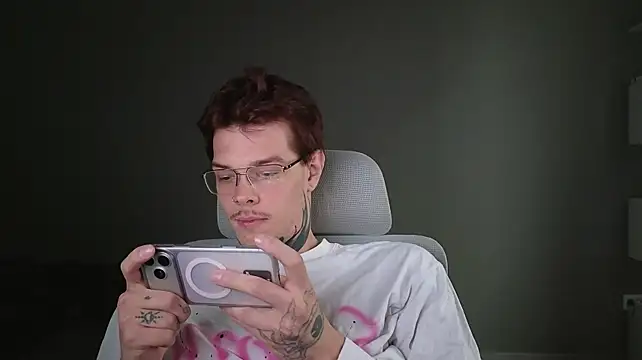 DENIS_HERE Шоу с уебкамера