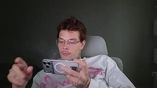 DENIS_HERE Webcam Show