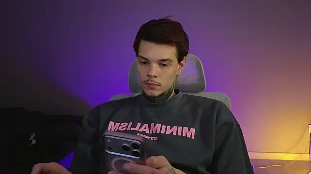 DENIS_HERE webkamerás műsora