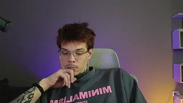 DENIS_HERE 网络视讯表演