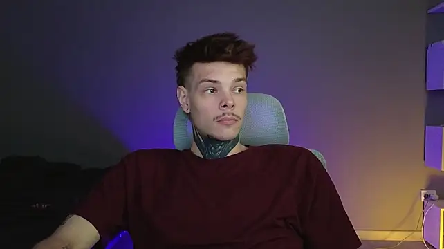 הופעת וובקאם של DENIS_HERE
