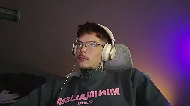 DENIS_HERE Шоу с уебкамера