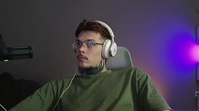 DENIS_HERE Шоу с уебкамера