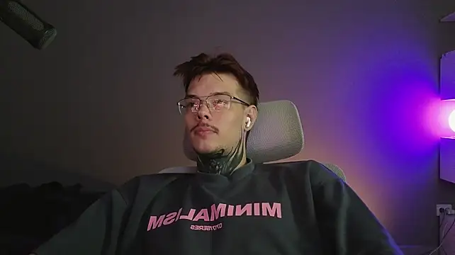 DENIS_HERE's Webcam Show