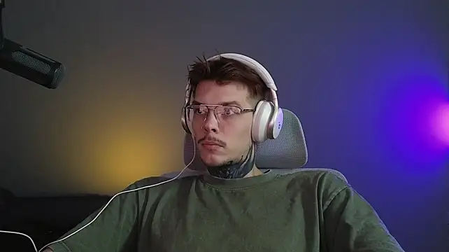 DENIS_HERE 在線直播表演
