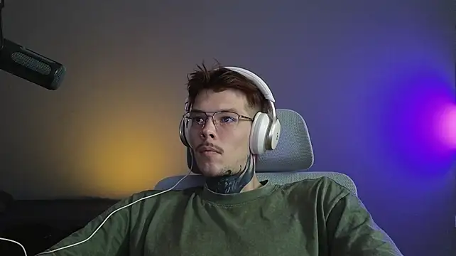 DENIS_HERE Show Webcam