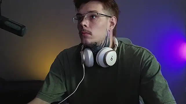DENIS_HERE: вебкам-шоу