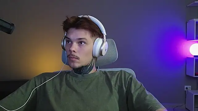 DENIS_HERE Шоу с уебкамера