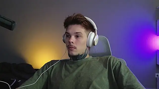 DENIS_HERE Шоу с уебкамера