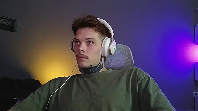 DENIS_HERE Шоу с уебкамера