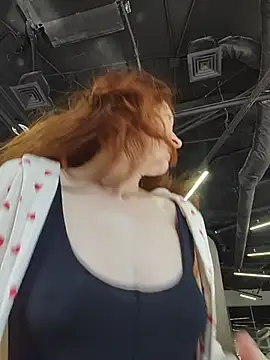 Exhibitionsplit live XXX chat