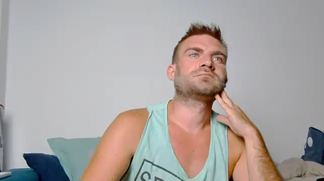 10in_deluxe Webcam show