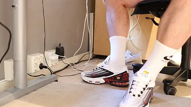 SneakerMaster_ webcam show