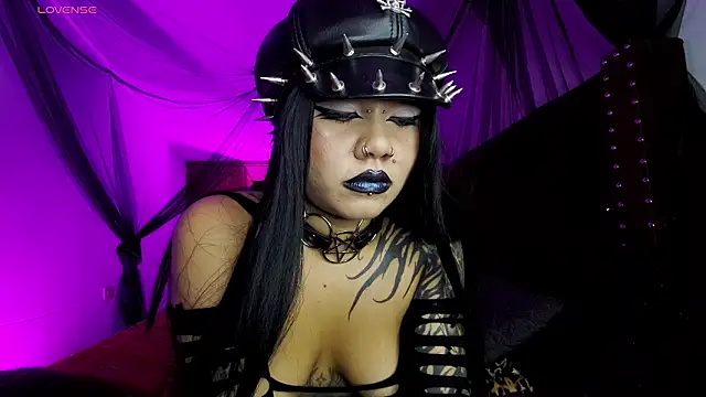 irregular_fetish_: διαδικτυακό σόου στην κάμερα