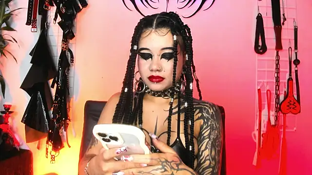 irregular_fetish_ Adlı Modelin Web Kamerası Şovu