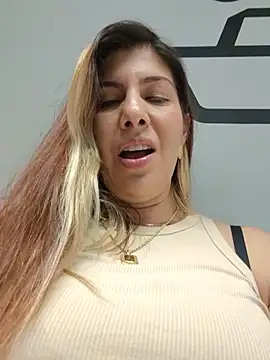 scarlett_moore 现场XXX聊天