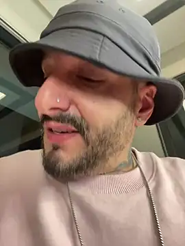 SexOnMyLvL: вебкам-шоу