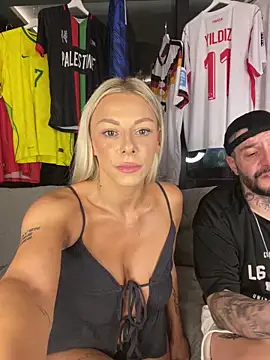 Pokazy przed kamerką – SexOnMyLvL