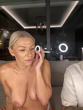 SexOnMyLvL Pertunjukan Webcam