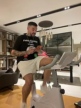 SexOnMyLvL: διαδικτυακό σόου στην κάμερα
