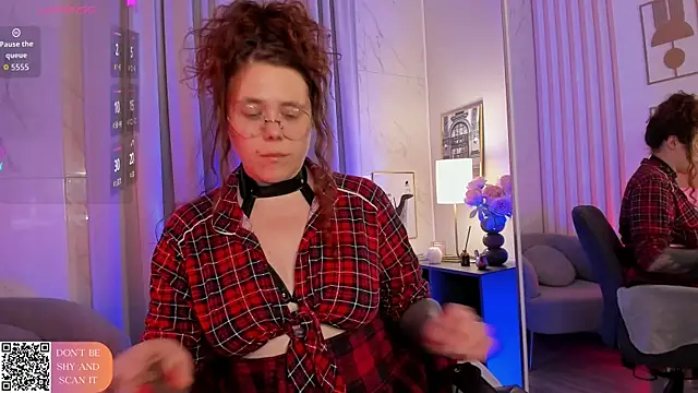 SophiePureのライブXXXチャット
