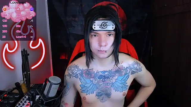Adam_Rocket Adlı Modelin Web Kamerası Şovu