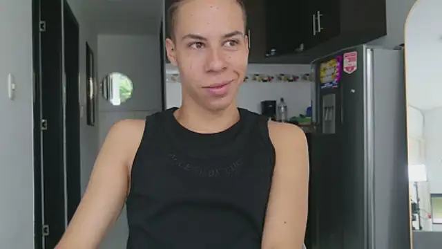 grey___27 Show in webcam